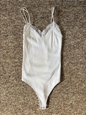 Abercrombie & Fitch Ivory Lace-Trim Ribbed Bodysuit